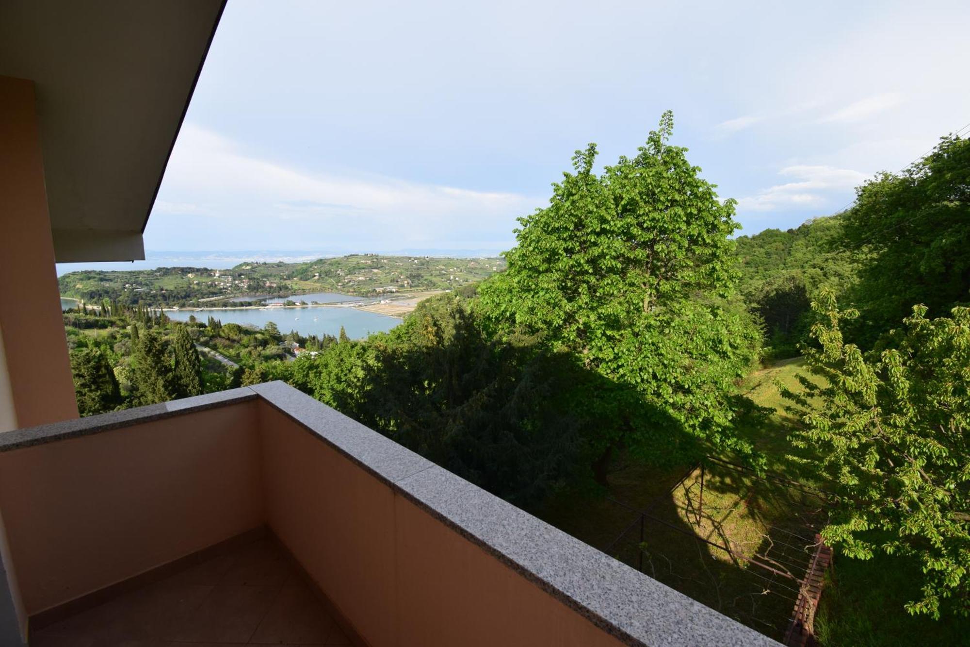 Apartma Bella Vista Lilly Portorose Esterno foto